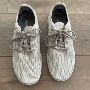 Sustainable Allbirds Tree Runners Sneakers In Color Wheat. Womens Size 10